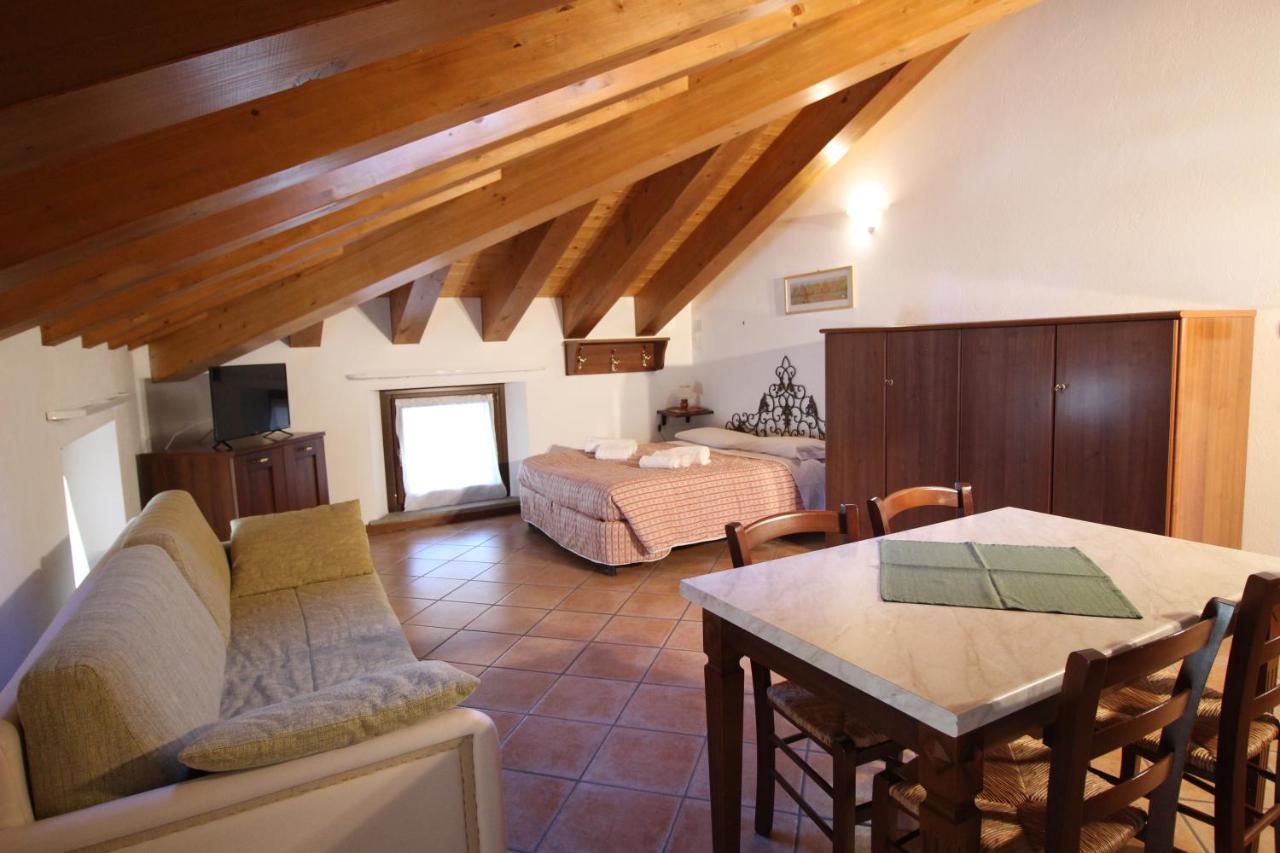 Residence Aquila - Mono Corno Vitello Brusson Bagian luar foto